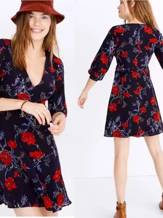 Madewell Dresses & Skirts - MADEWELL Silk Ruffle-Waist Dress in Windblown Poppies Size 2
